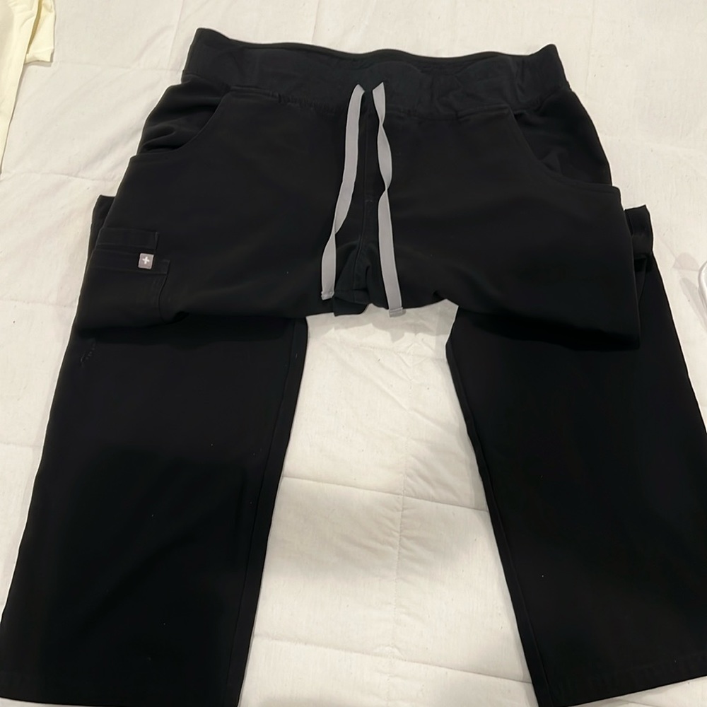 Figs scrub pants size M